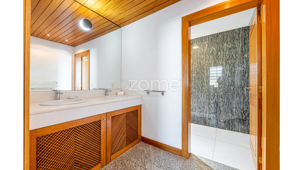 Moradia T5 para Venda em Vila Nova de Anha Foto 20