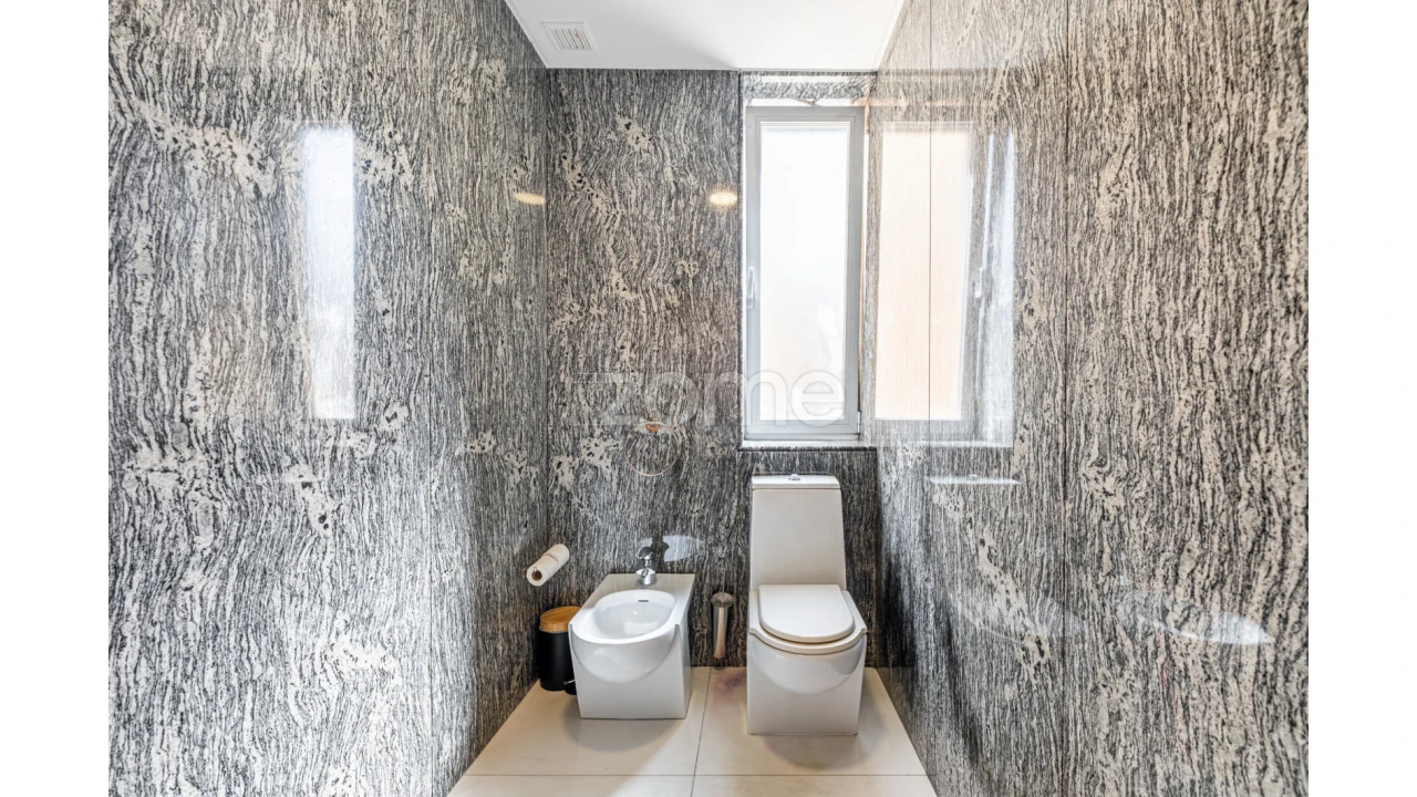 Moradia T5 para Venda em Vila Nova de Anha Foto 21