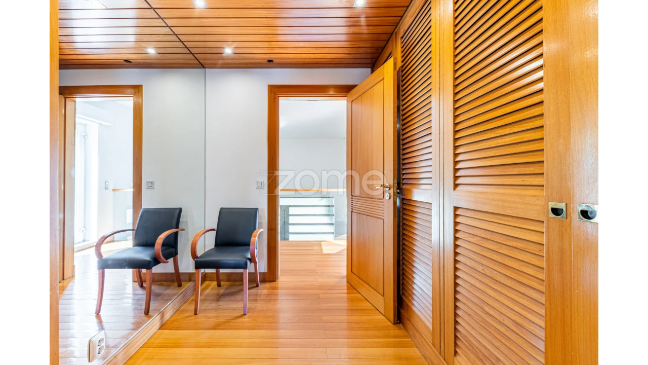 Moradia T5 para Venda em Vila Nova de Anha Foto 36