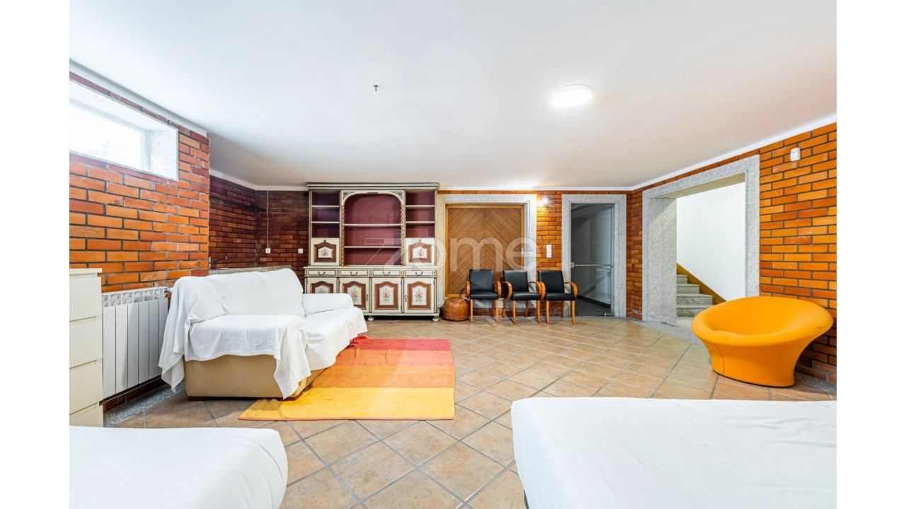 Moradia T5 para Venda em Vila Nova de Anha Foto 44