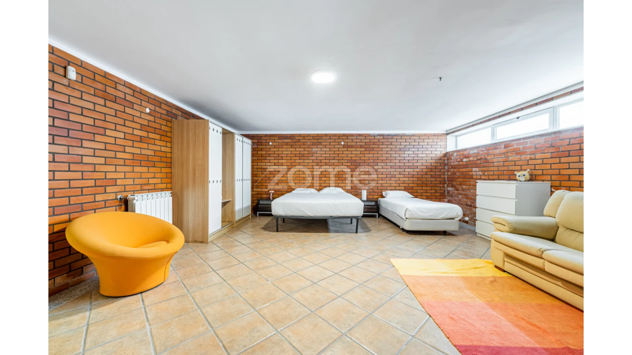 Moradia T5 para Venda em Vila Nova de Anha Foto 45