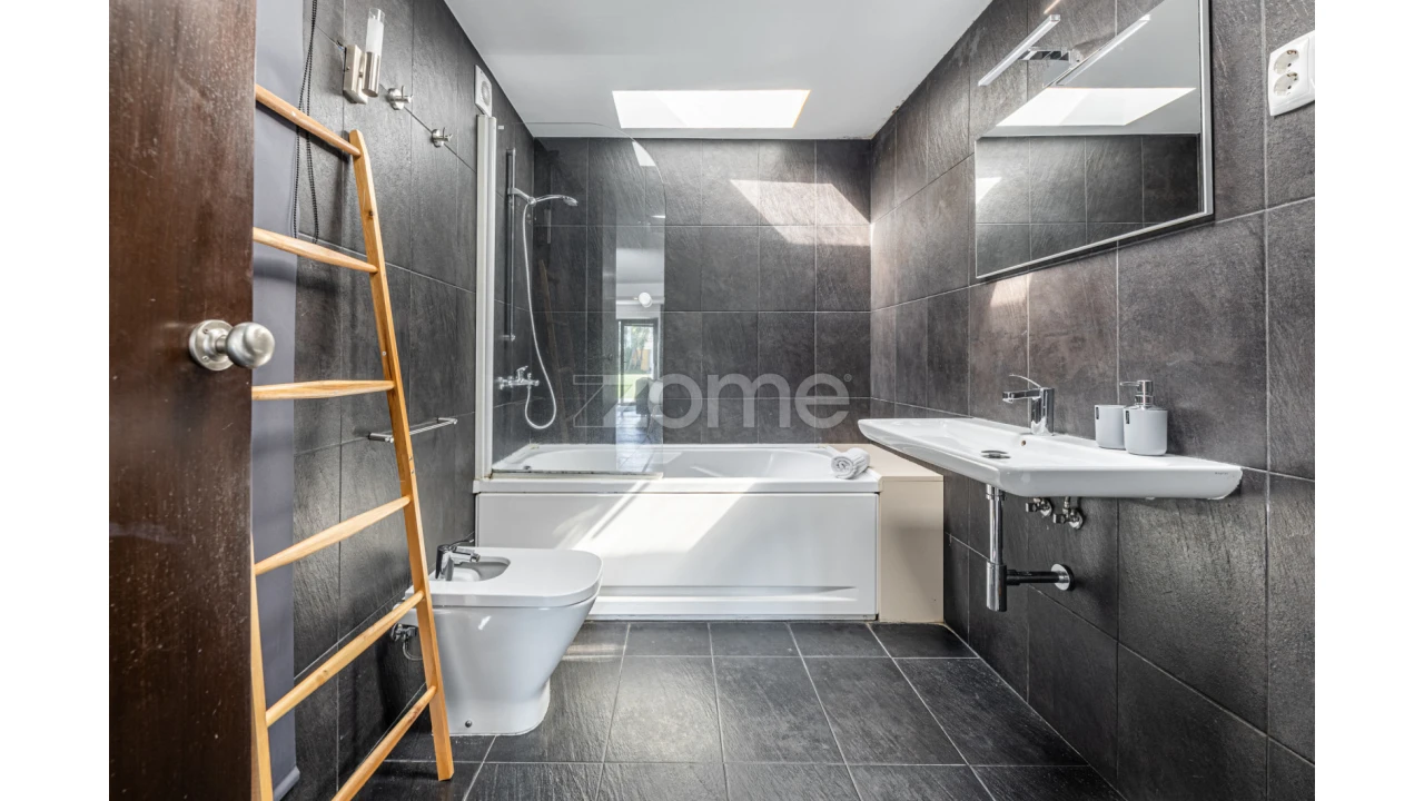 Moradia T5 para Venda em Vila Nova de Anha Foto 67