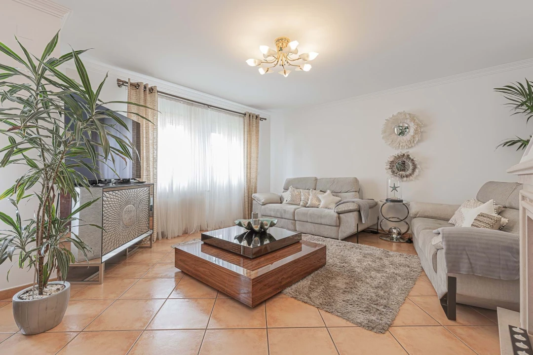 Moradia T4 para Venda em Silveira Foto 3