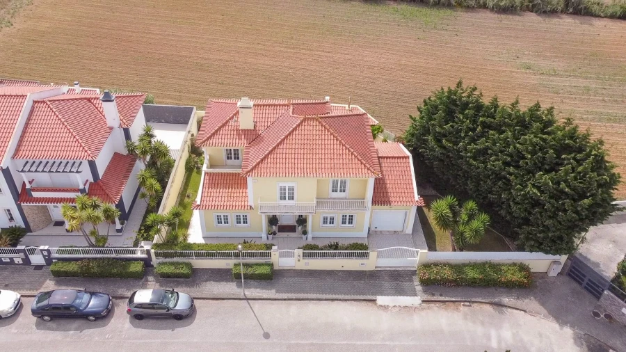 Moradia T4 para Venda em Silveira Foto 31