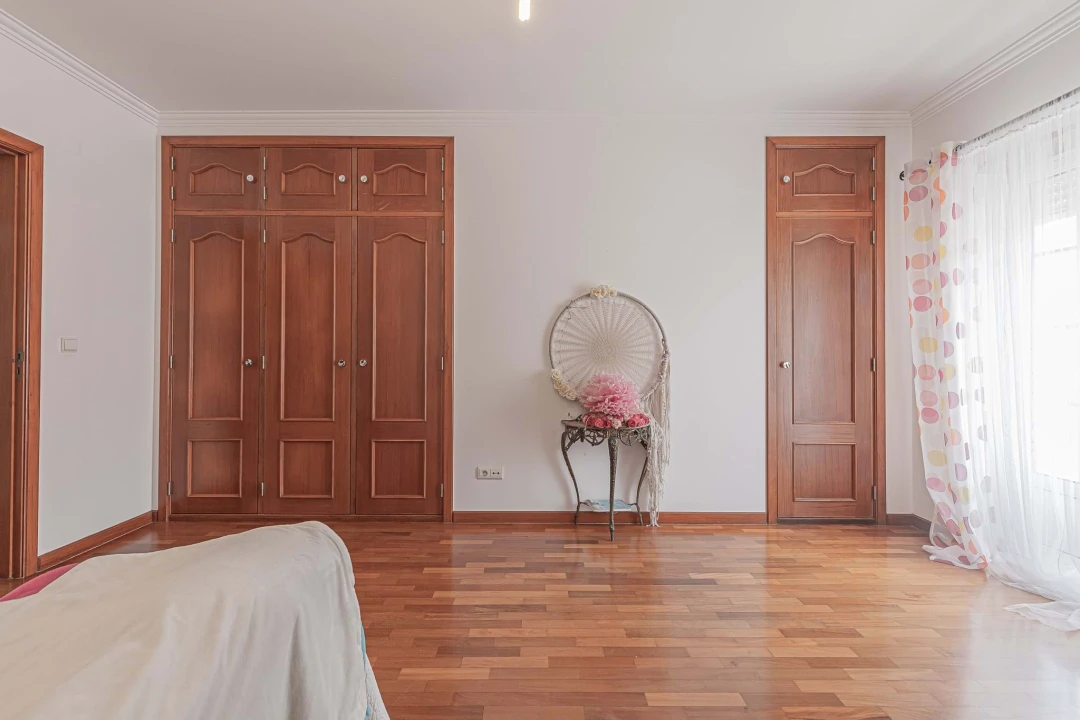 Moradia T4 para Venda em Silveira Foto 24