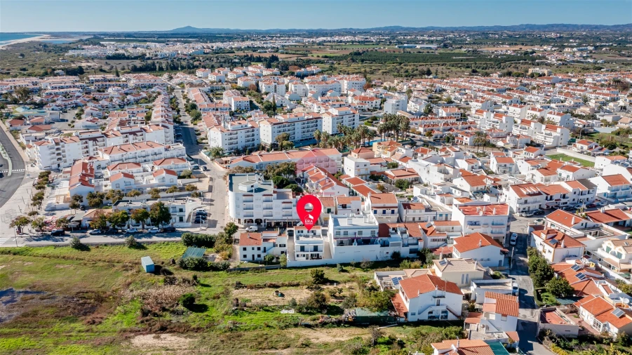 Moradia T3 para Venda em Altura Foto 3