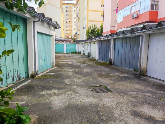 Garagem para Venda em Covilhã e Canhoso Foto 2