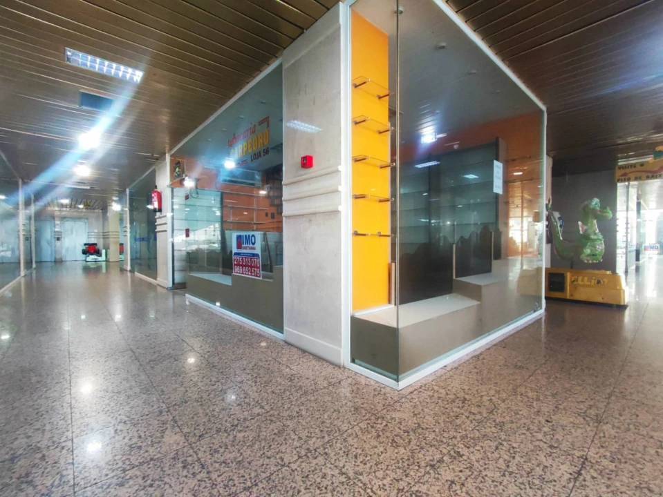 Loja para Venda em Covilhã e Canhoso Foto 1