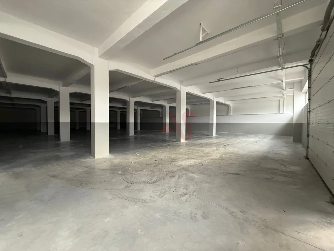 Armazém para Venda em Fermentões Foto 7