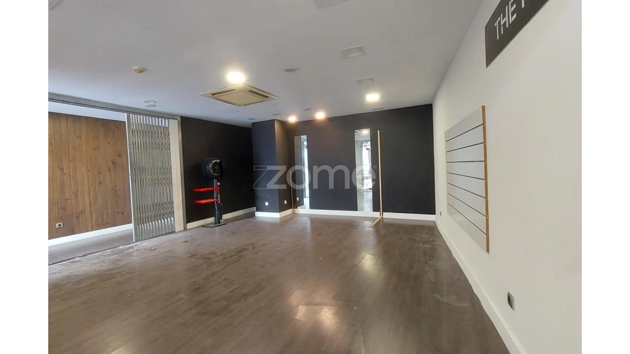 Negócio para Venda em Alcobaça e Vestiaria Foto 21