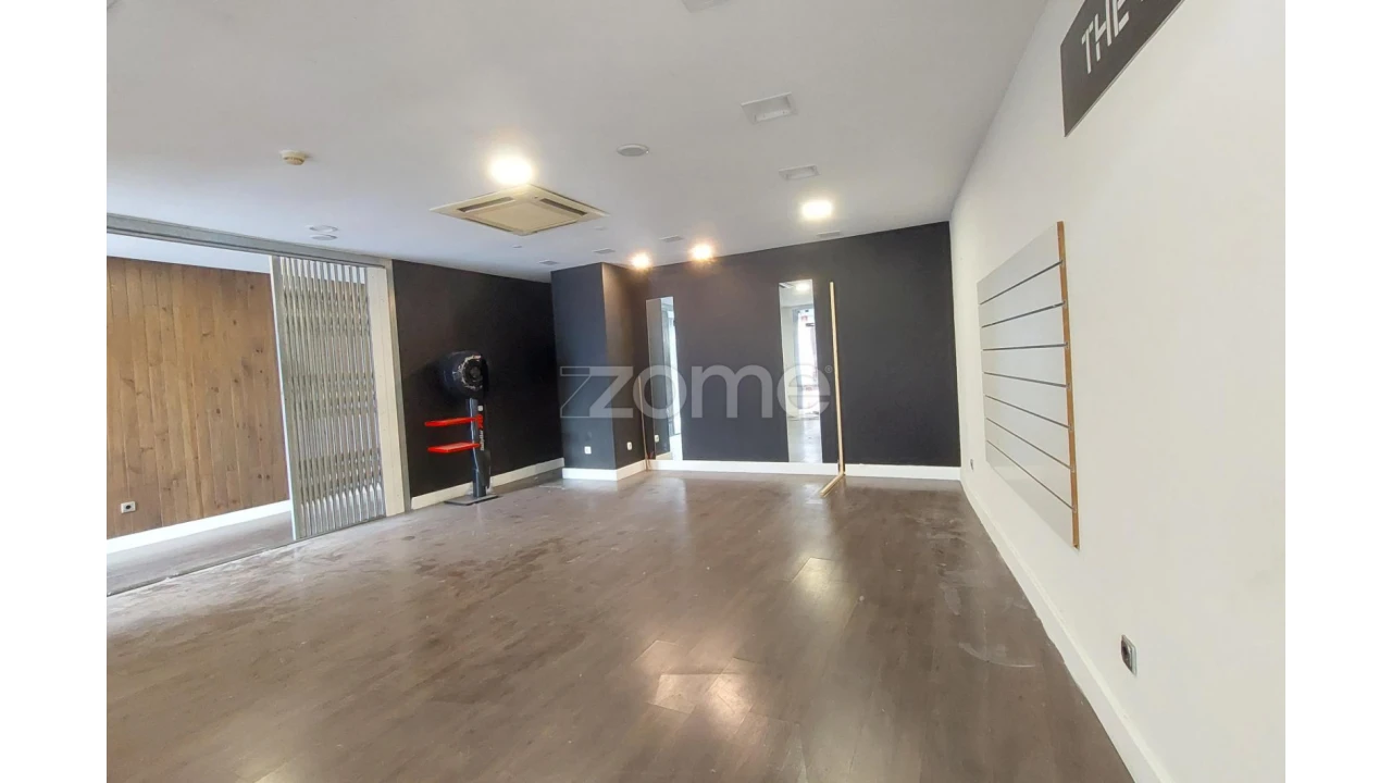 Negócio para Venda em Alcobaça e Vestiaria Foto 22