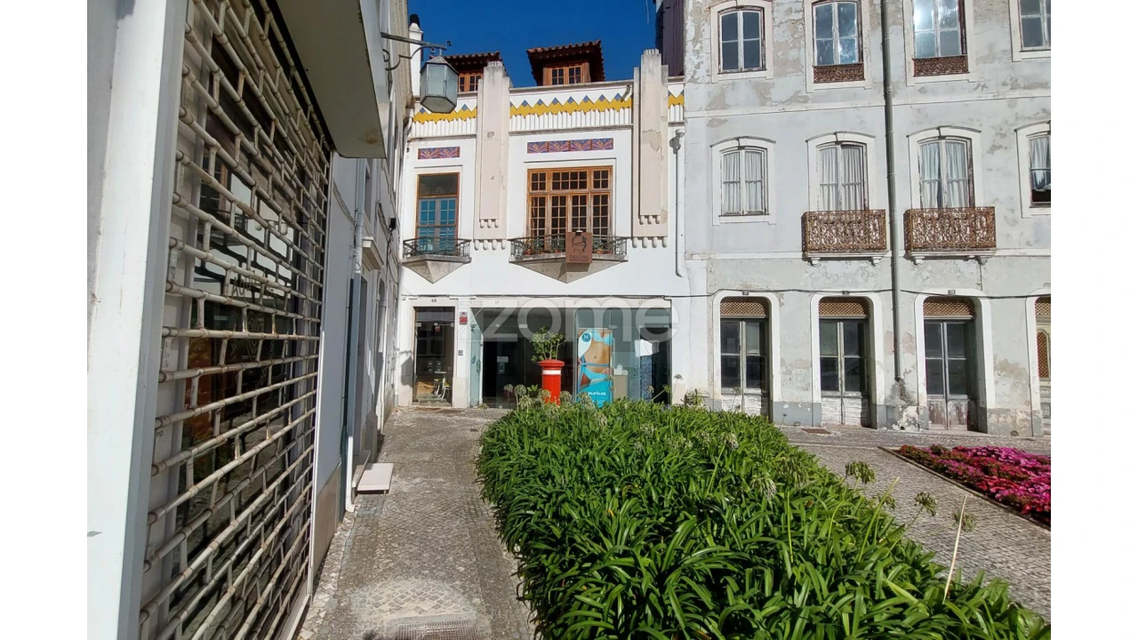 Negócio para Venda em Alcobaça e Vestiaria Foto 14