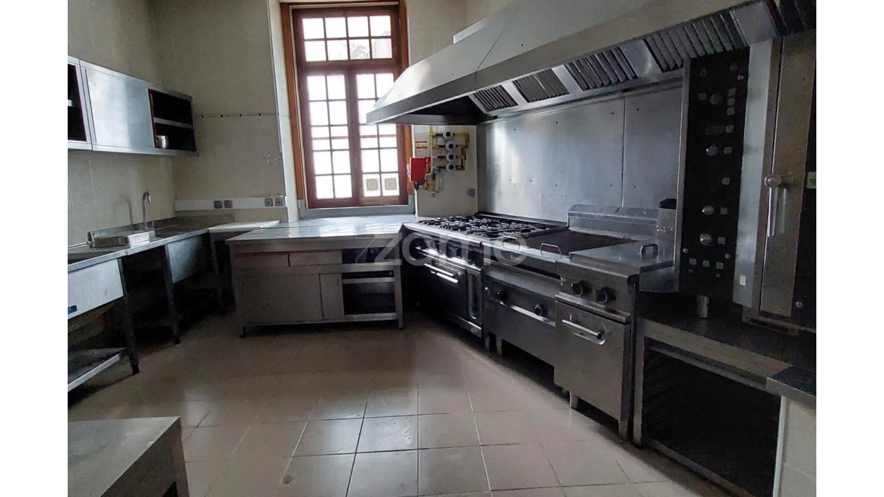 Negócio para Venda em Alcobaça e Vestiaria Foto 40