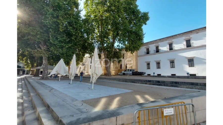 Negócio para Venda em Alcobaça e Vestiaria Foto 7