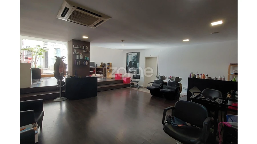 Negócio para Venda em Alcobaça e Vestiaria Foto 25