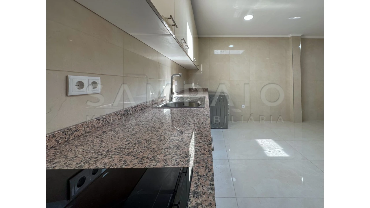 Moradia T2 para Venda em Campanhã Foto 7