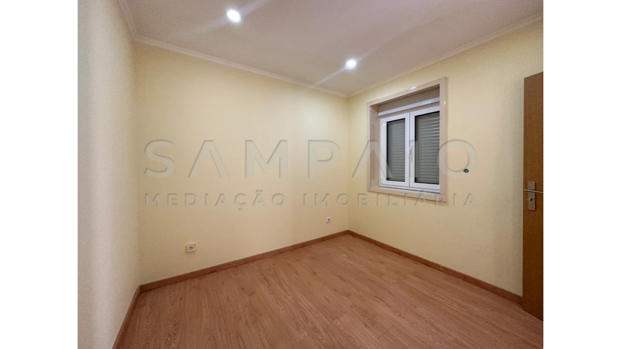 Moradia T2 para Venda em Campanhã Foto 9