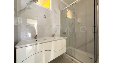 Moradia T2 para Venda em Campanhã