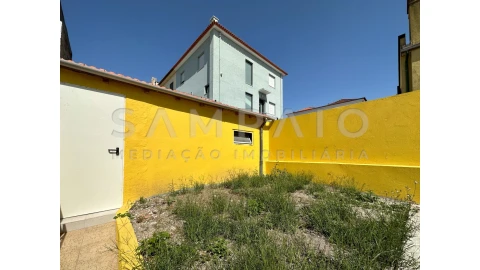 Moradia T2 para Venda em Campanhã