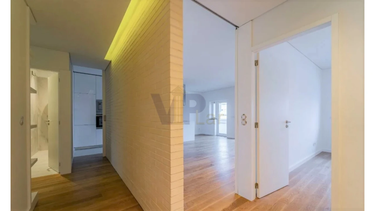 Apartamento T3 para Venda em Cedofeita, Santo Ildefonso, Sé, Miragaia, São Nicolau e Vitória Foto 9