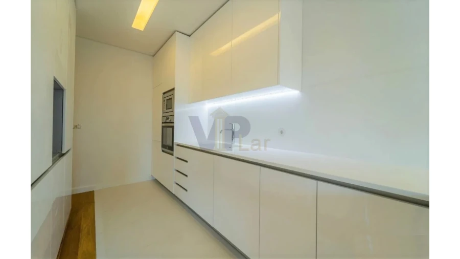 Apartamento T3 para Venda em Cedofeita, Santo Ildefonso, Sé, Miragaia, São Nicolau e Vitória Foto 6