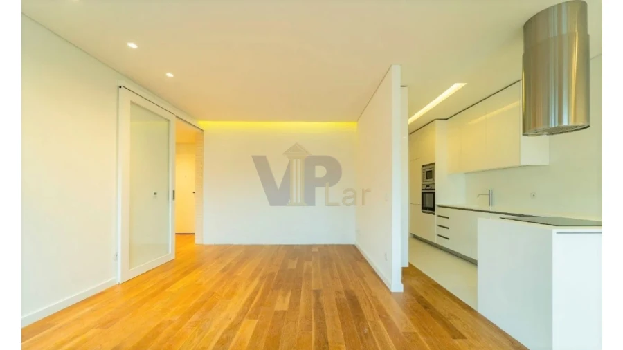 Apartamento T3 para Venda em Cedofeita, Santo Ildefonso, Sé, Miragaia, São Nicolau e Vitória Foto 4