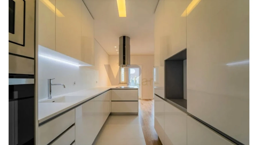 Apartamento T3 para Venda em Cedofeita, Santo Ildefonso, Sé, Miragaia, São Nicolau e Vitória Foto 7