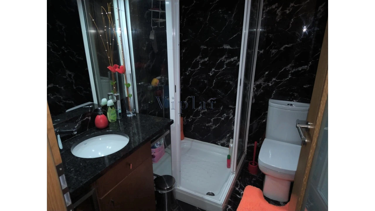 Moradia T6 para Venda em Alfena Foto 47