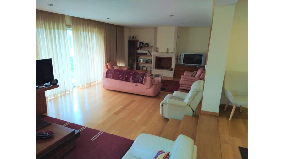 Moradia T6 para Venda em Alfena Foto 33