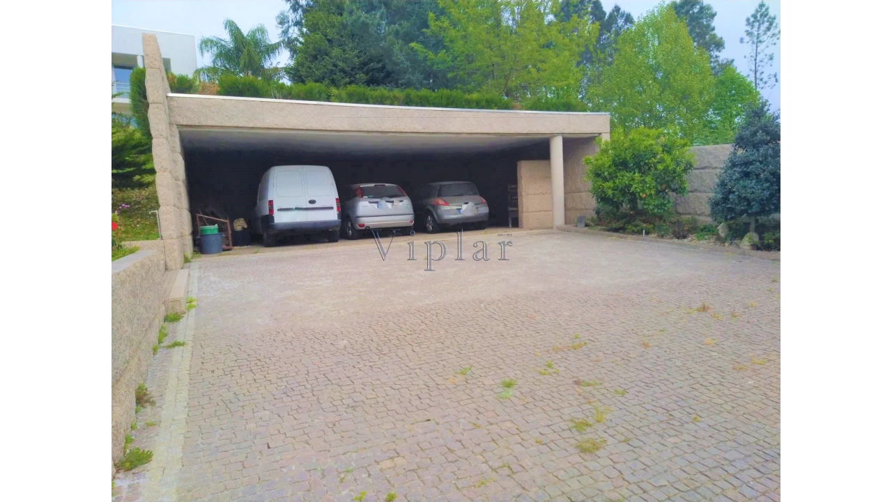 Moradia T6 para Venda em Alfena Foto 8