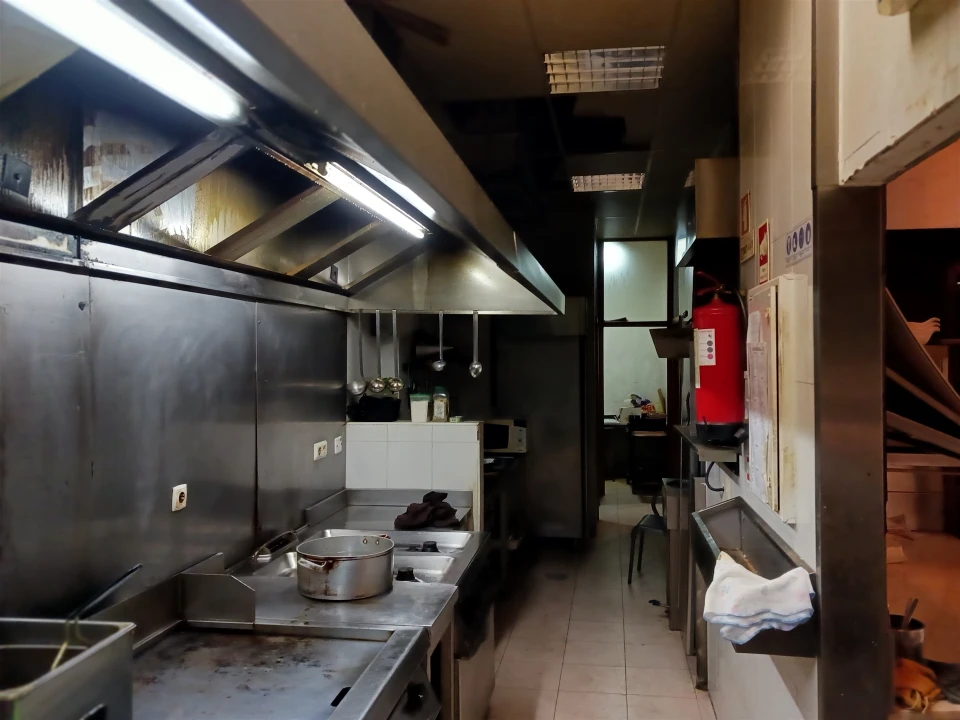 Loja para Arrendamento em Pedrouços Foto 18