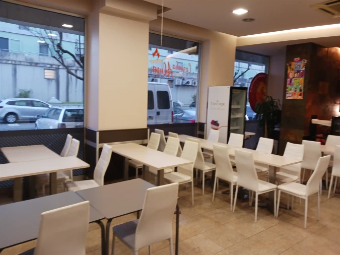 Loja para Arrendamento em Pedrouços Foto 4