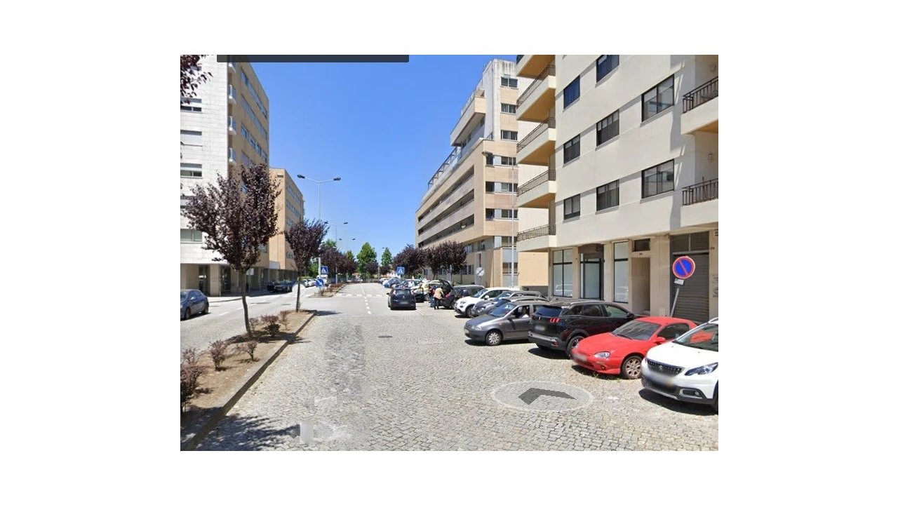 Garagem para Venda em Pedrouços Foto 12