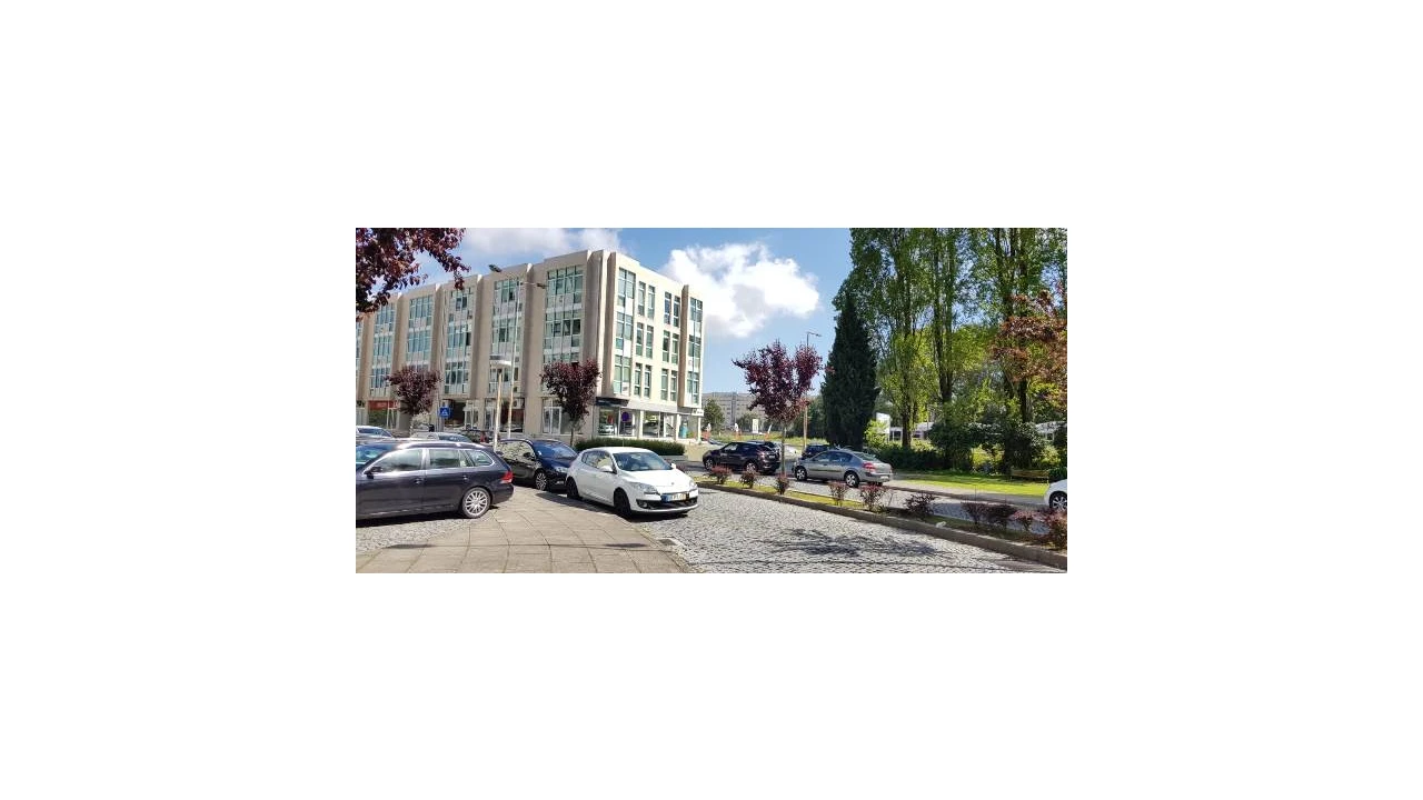 Garagem para Venda em Pedrouços Foto 8