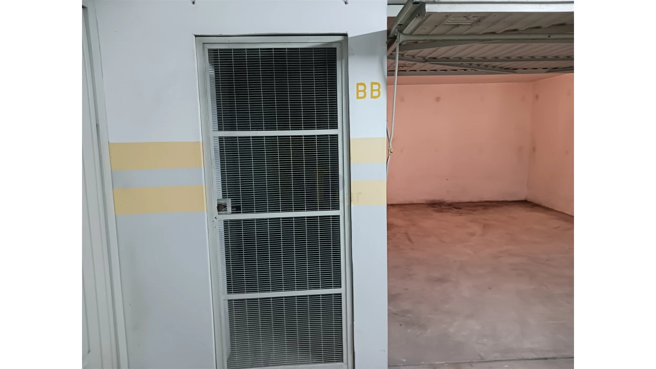 Garagem para Venda em Pedrouços Foto 4