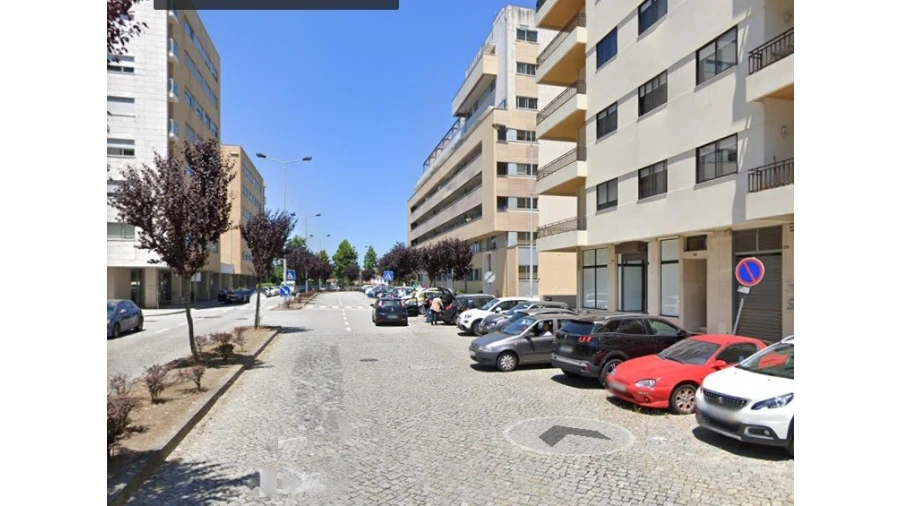 Garagem para Venda em Pedrouços Foto 12