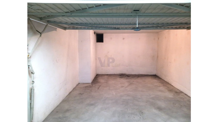 Garagem para Venda em Pedrouços Foto 2