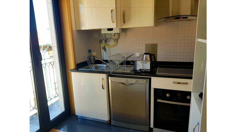 Prédio para Venda em Santa Marinha e São Pedro da Afurada Foto 5