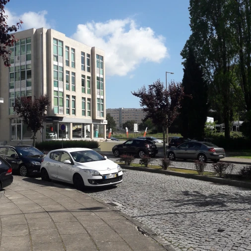 Loja para Arrendamento em Pedrouços Foto 14