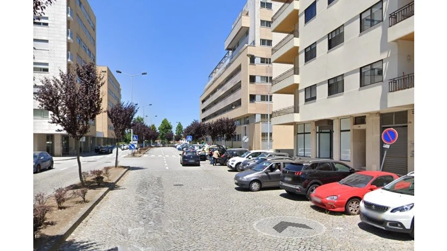 Loja para Arrendamento em Pedrouços