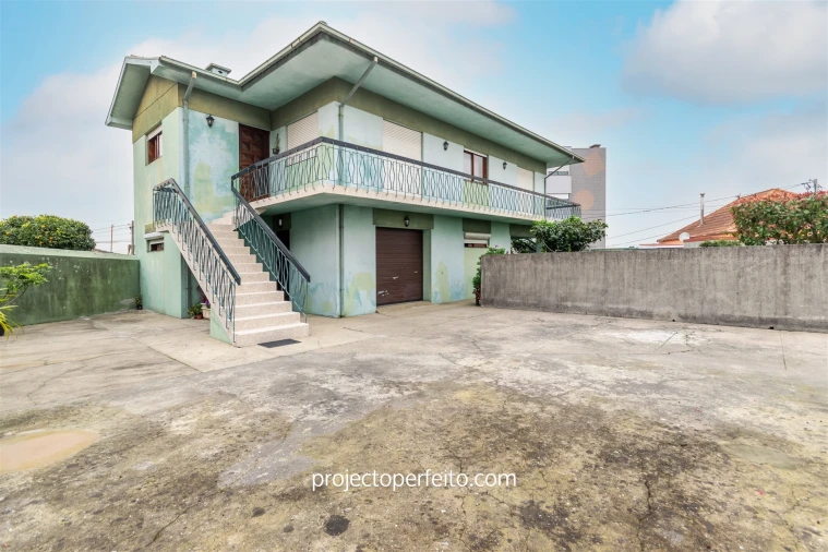 Moradia T3 para Venda em Lourosa Foto 1