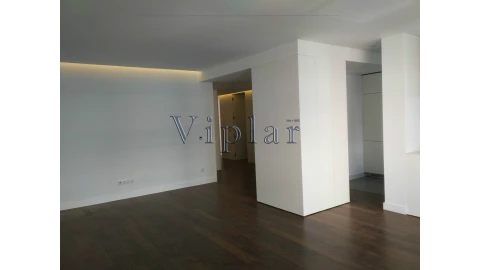 Apartamento T4 para Venda em Cedofeita, Santo Ildefonso, Sé, Miragaia, São Nicolau e Vitória
