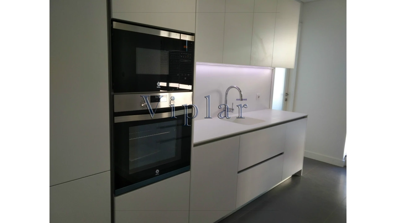 Apartamento T4 para Venda em Cedofeita, Santo Ildefonso, Sé, Miragaia, São Nicolau e Vitória Foto 3