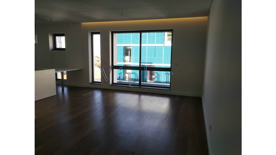 Apartamento T4 para Venda em Cedofeita, Santo Ildefonso, Sé, Miragaia, São Nicolau e Vitória Foto 2