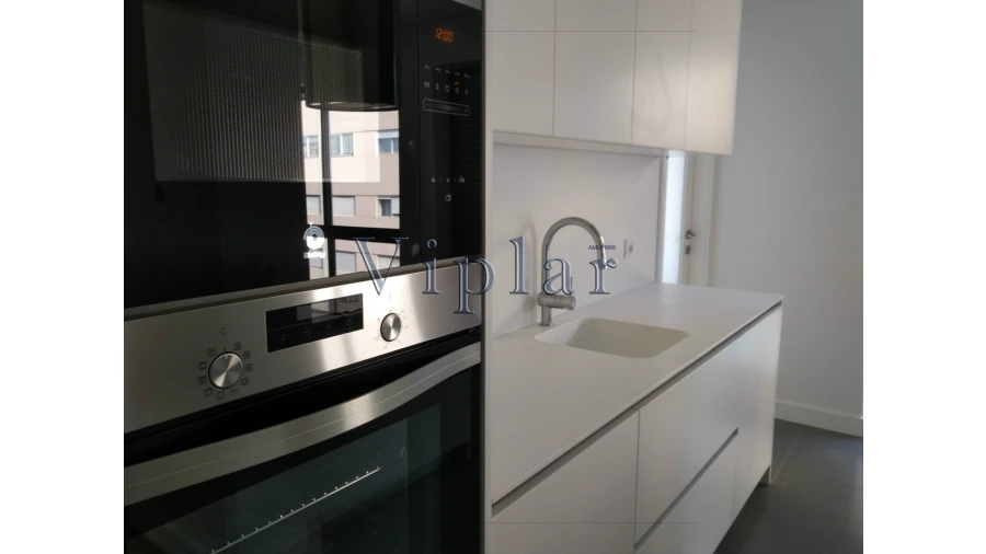 Apartamento T4 para Venda em Cedofeita, Santo Ildefonso, Sé, Miragaia, São Nicolau e Vitória Foto 4