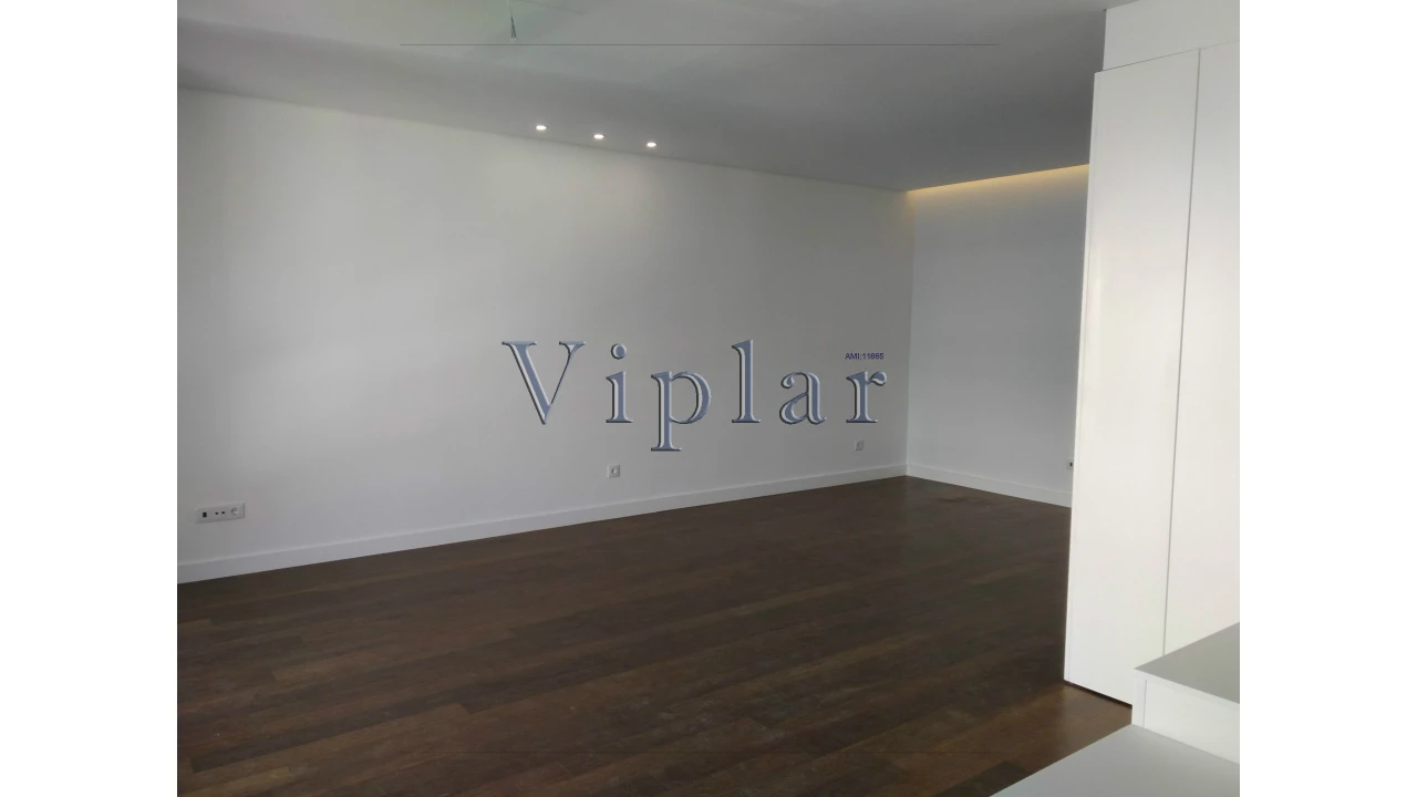 Apartamento T4 para Venda em Cedofeita, Santo Ildefonso, Sé, Miragaia, São Nicolau e Vitória Foto 23