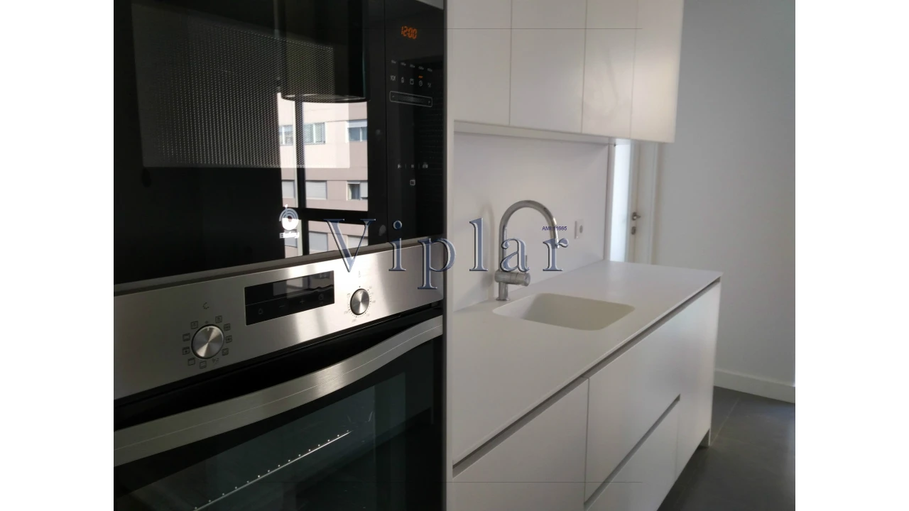 Apartamento T4 para Venda em Cedofeita, Santo Ildefonso, Sé, Miragaia, São Nicolau e Vitória Foto 4