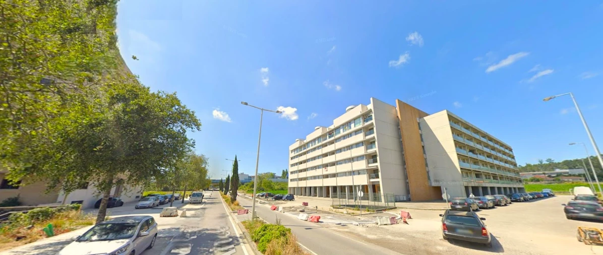 Terreno para Venda em Cidade da Maia Foto 2