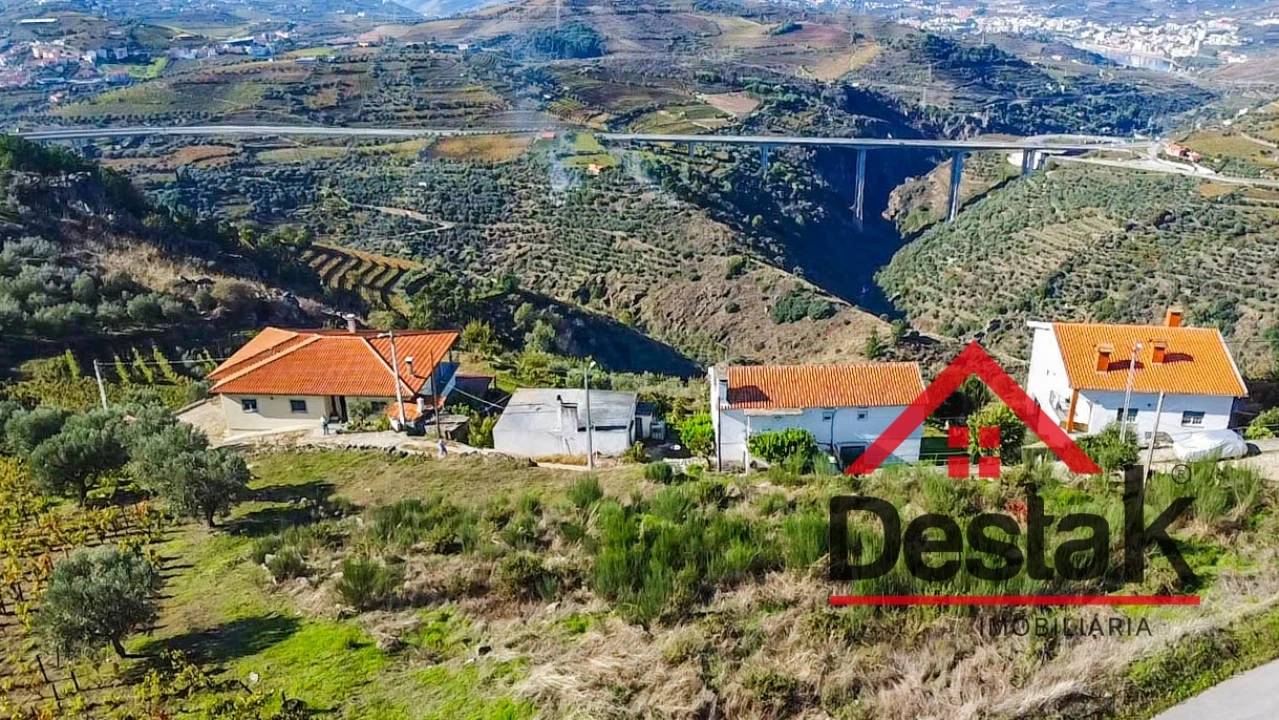 Terreno para Venda em Parada do Bispo e Valdigem Foto 14