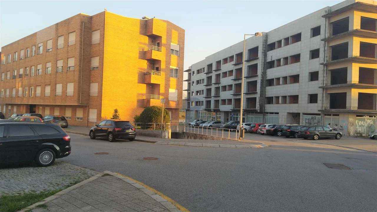 Terreno para Venda em Paranhos Foto 2